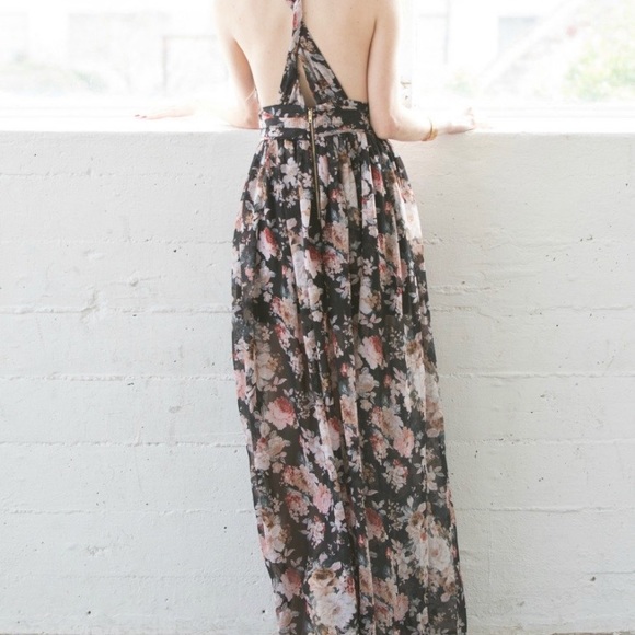 Black Floral Low Neck Maxi Dress - Picture 4 of 7
